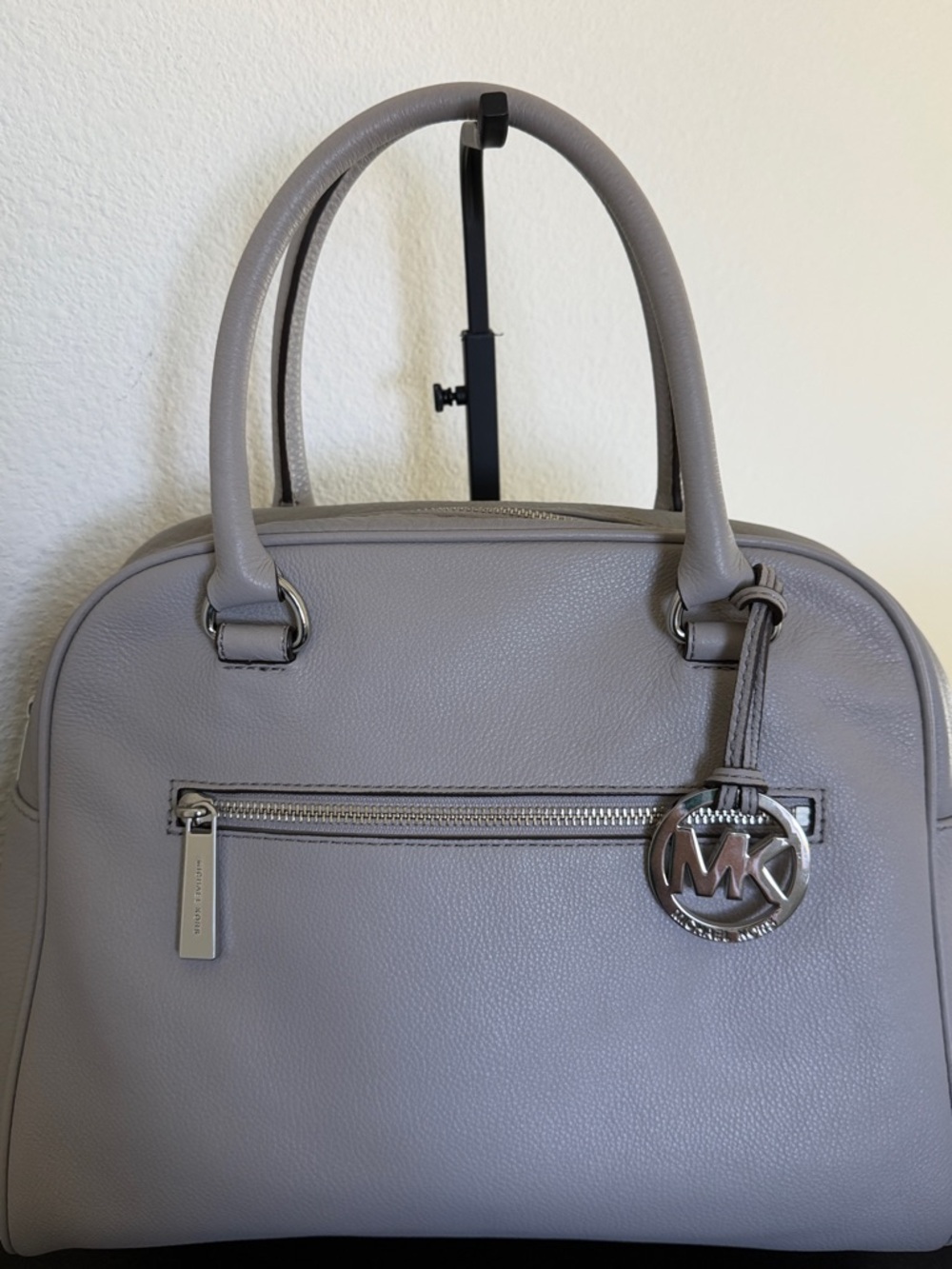 NWOT Michael Kors Light Gray Pebbled Leather Satchel with MK Charm & Chain Strap - Picture 15 of 15